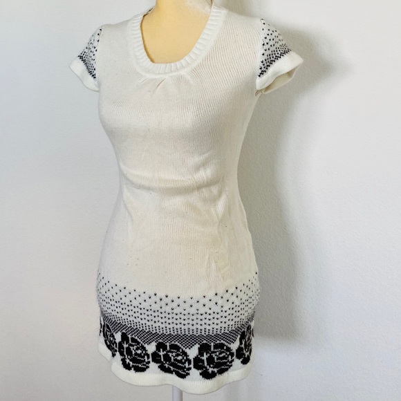 Sweaters - Beautiful short-sleeve sweater/dress
